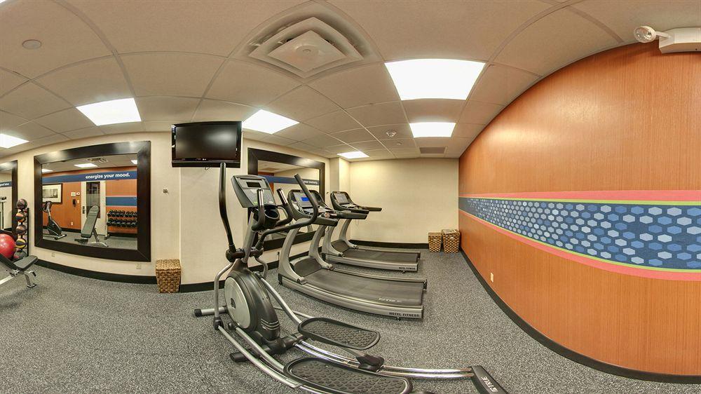 Hampton Inn Manhattan - Times Square South New York Bagian luar foto