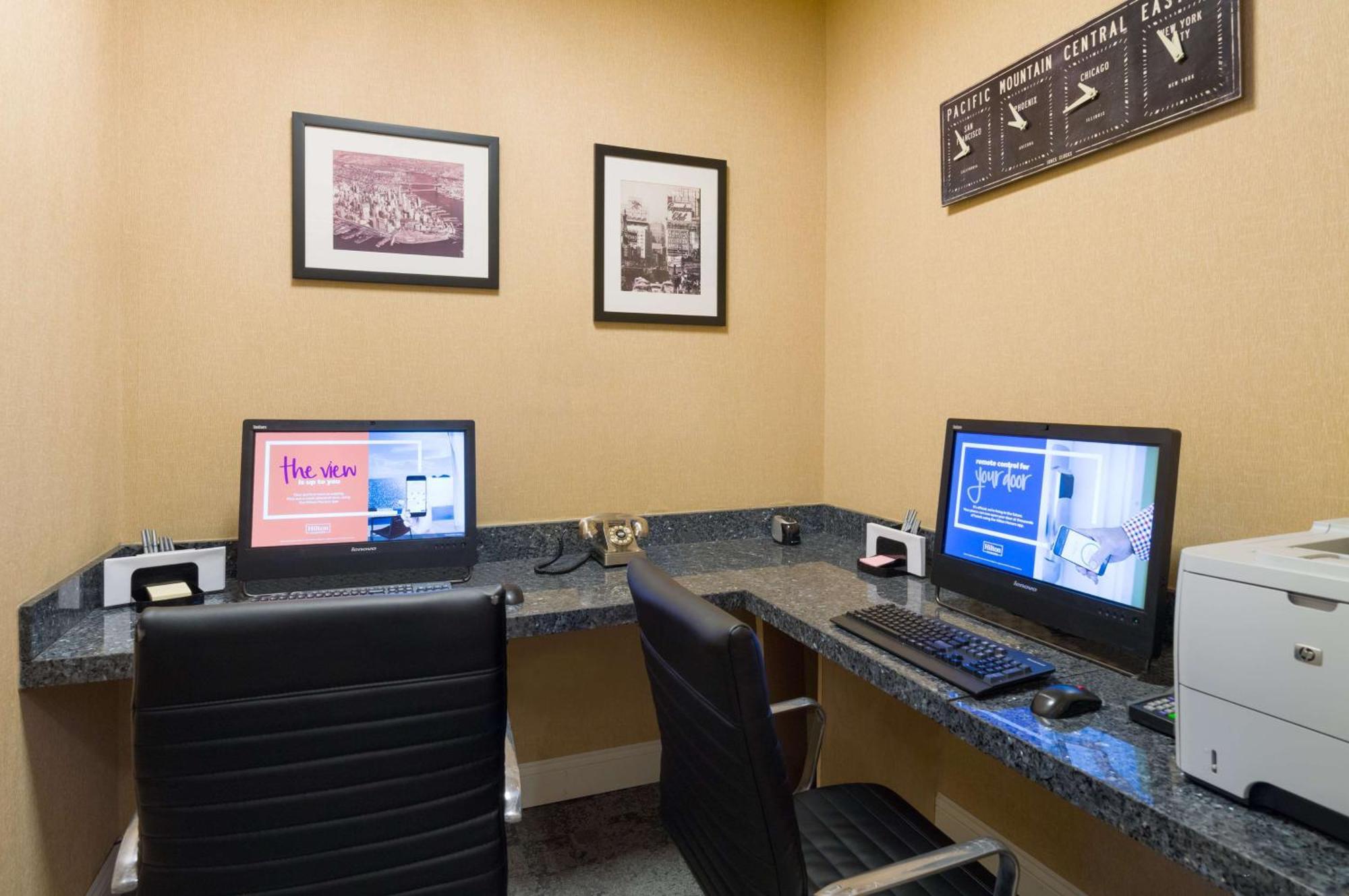 Hampton Inn Manhattan - Times Square South New York Bagian luar foto