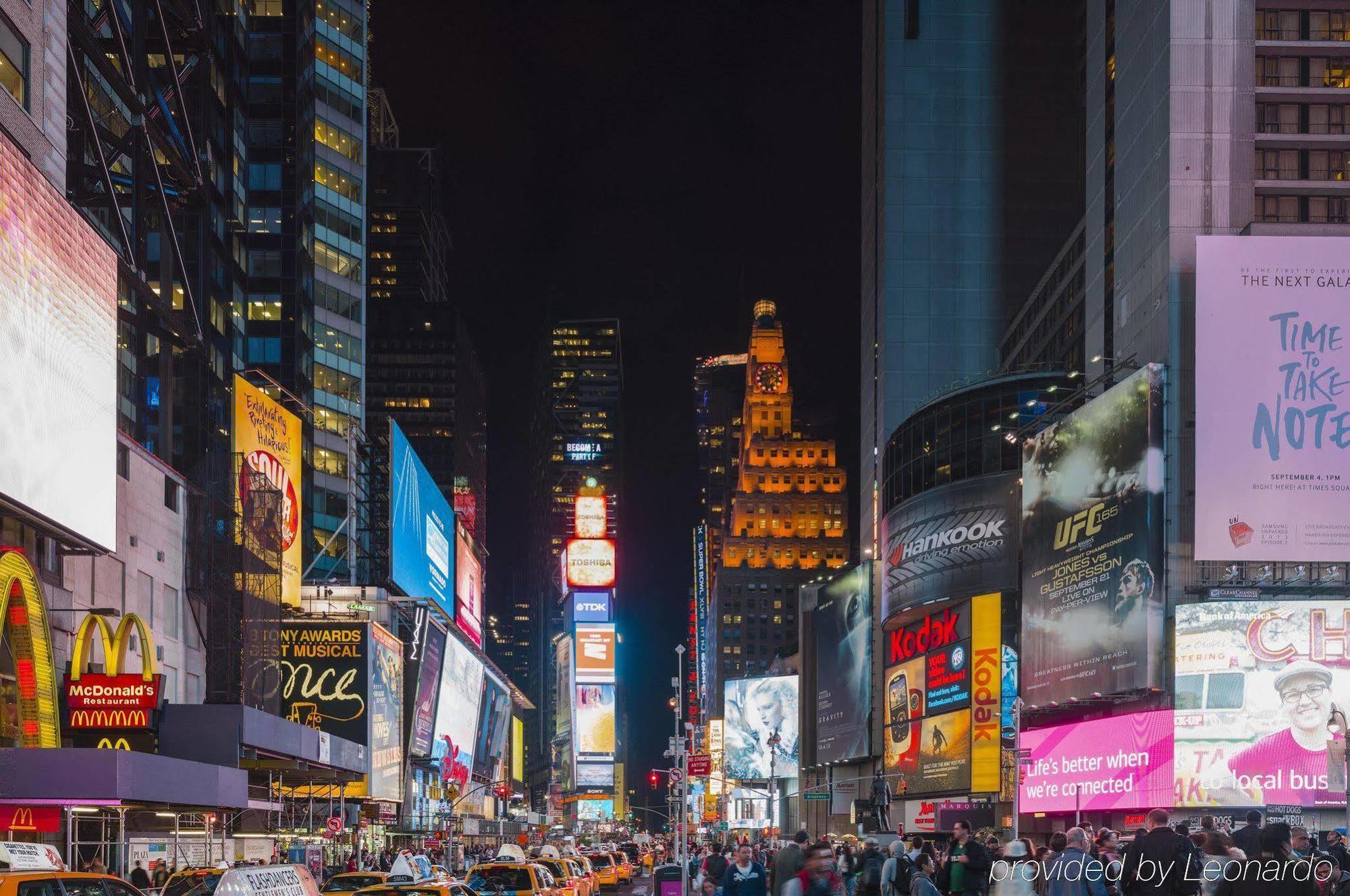 Hampton Inn Manhattan - Times Square South New York Bagian luar foto