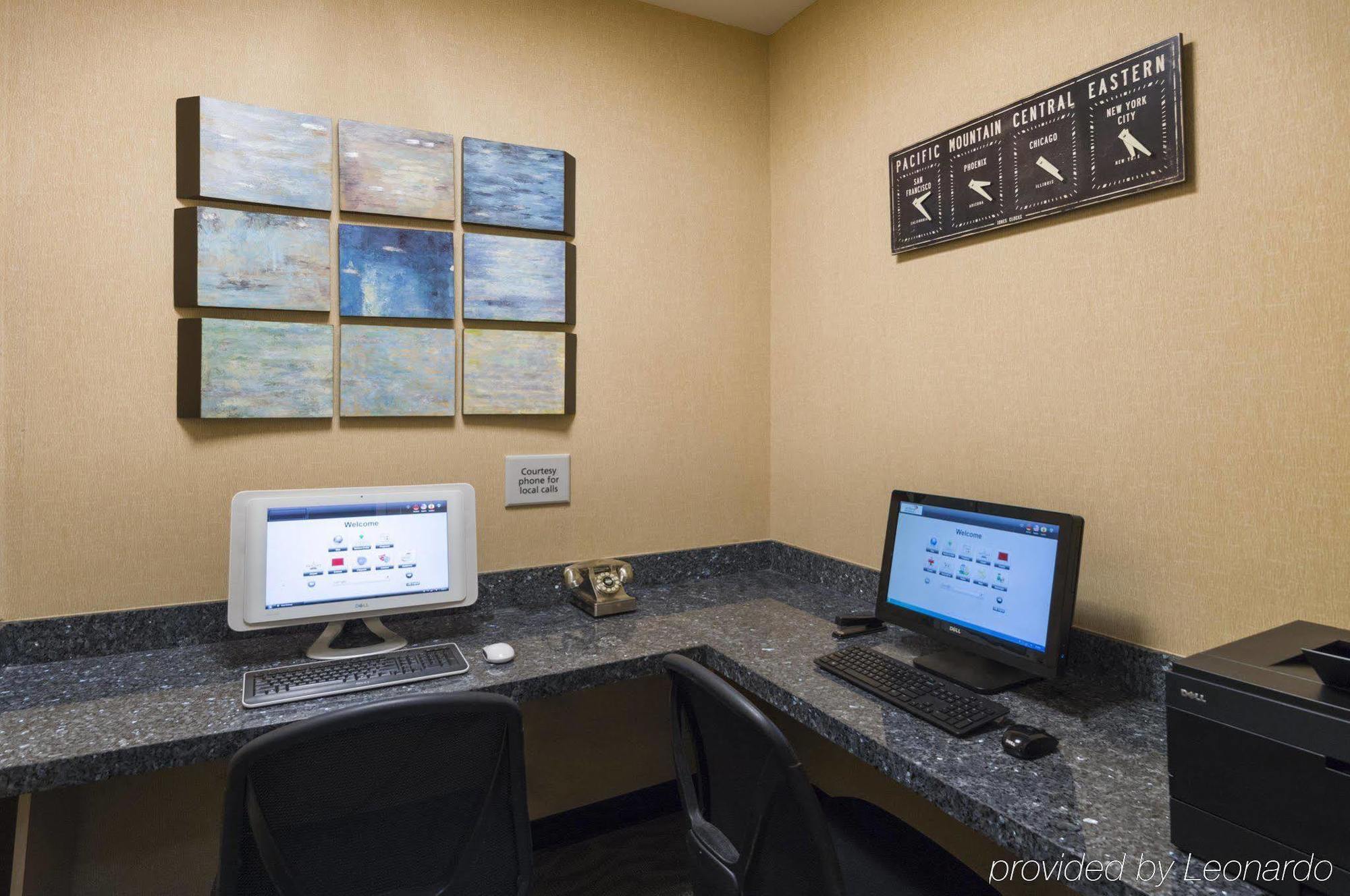 Hampton Inn Manhattan - Times Square South New York Bagian luar foto